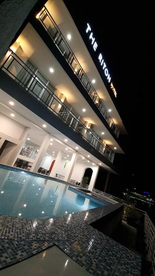 The Riton Hotel Tigaras Eksteriør billede