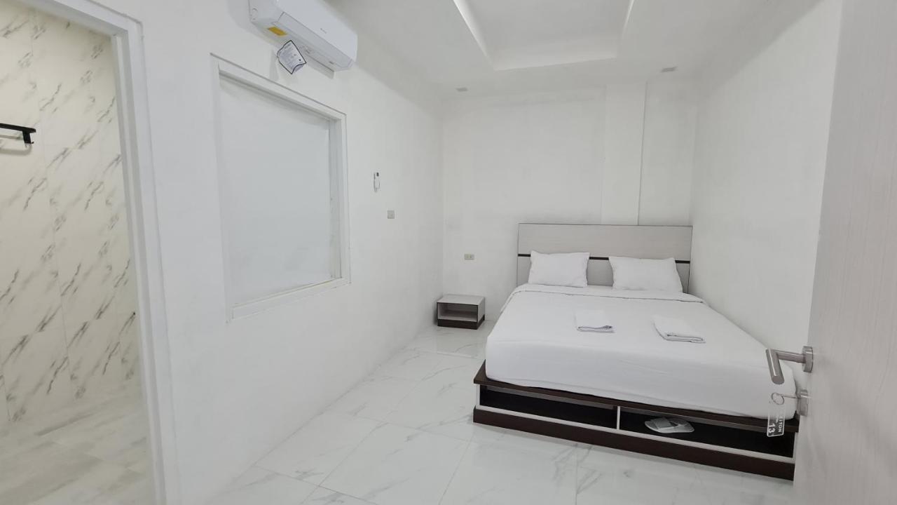 The Riton Hotel Tigaras Eksteriør billede